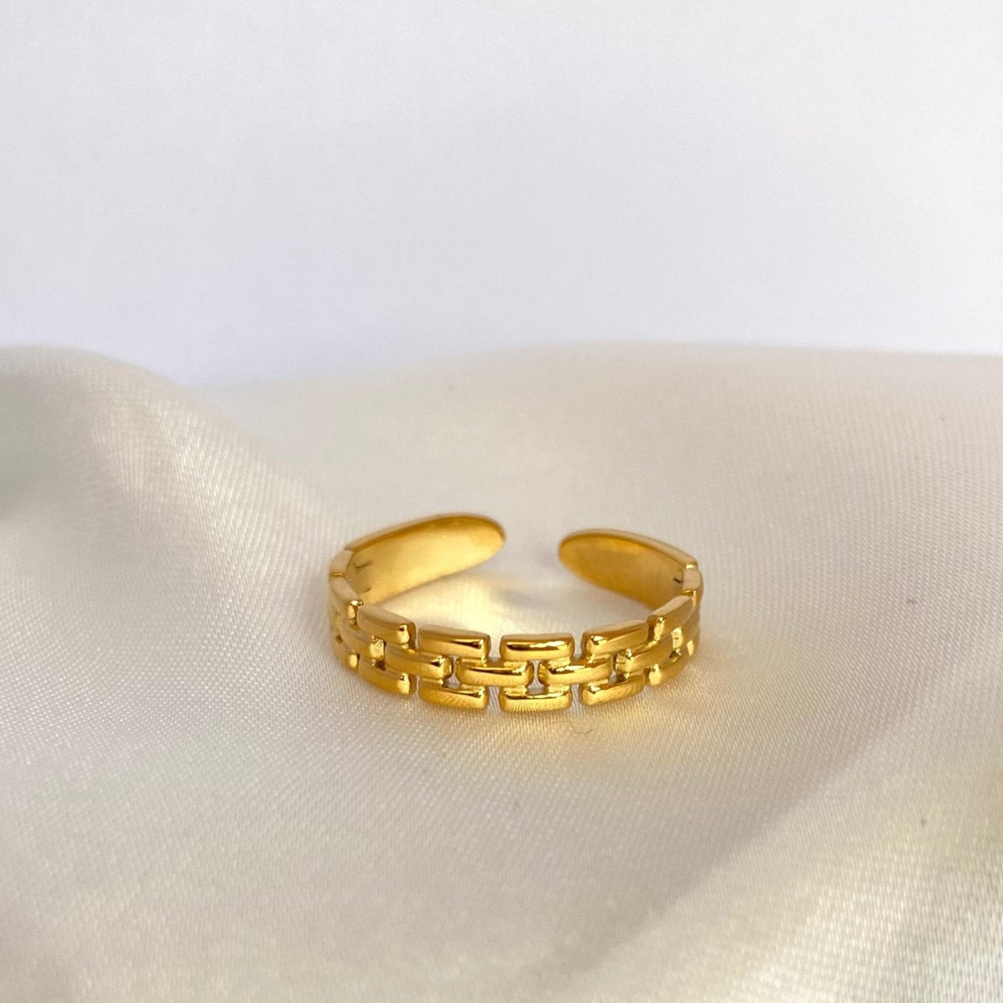 Golden Link Chain Ring