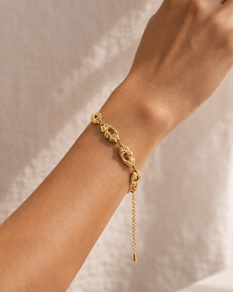Cleopatra Bracelet Gold