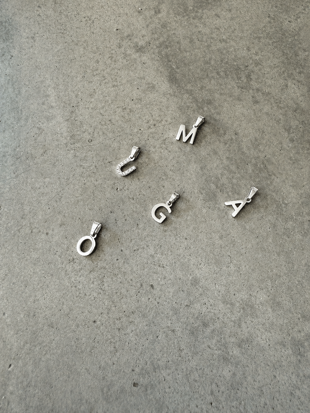Letter necklace silver