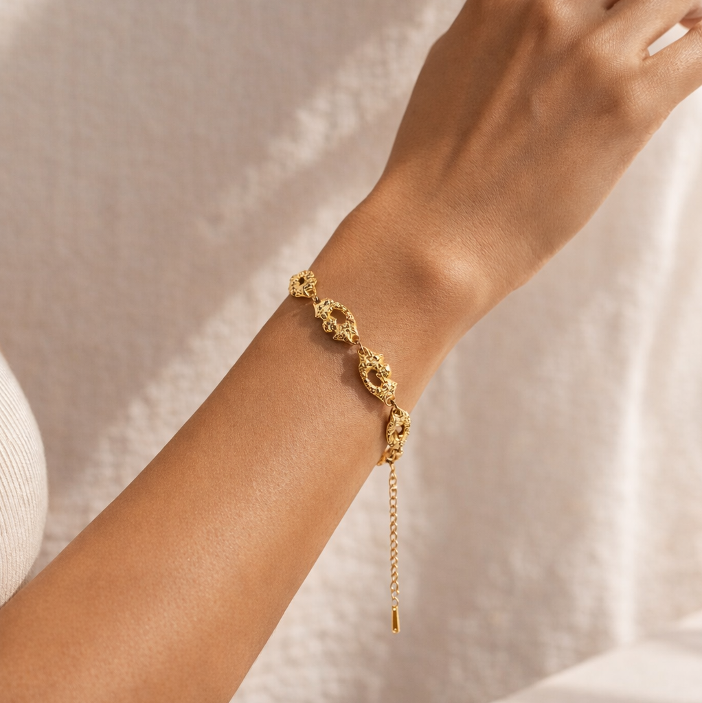 Cleopatra Bracelet Gold